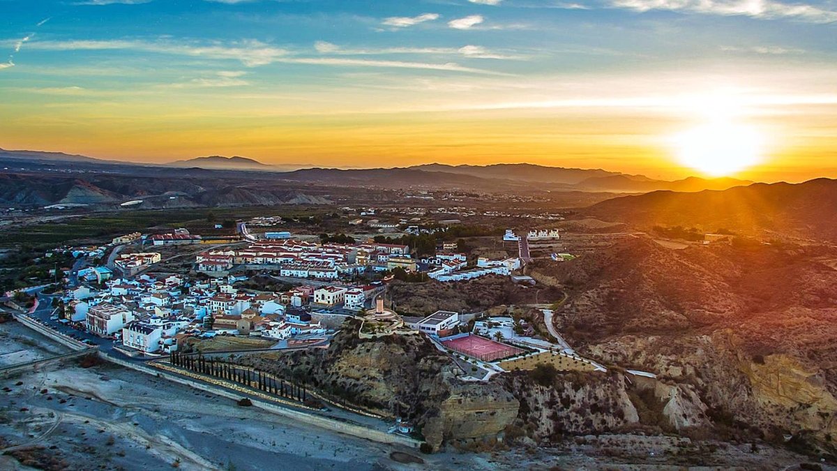 Vista general del municipio de Arboleas.