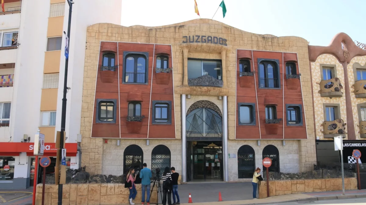 Imagen de archivo de los Juzgados de Vera, donde los detenidos pasarán a disposición judicial.