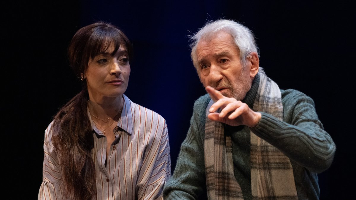 La actriz almeriense Zaira Montes y José Sacristán, en La Colección. Foto: Javier Naval.