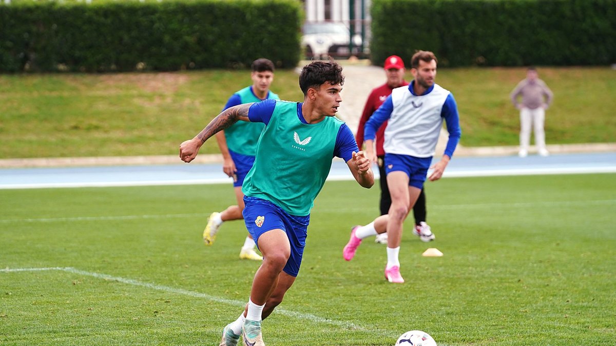 Marcos Peña trabajará con Pepe Mel y este fin de semana podrá jugar con el filial en casa.