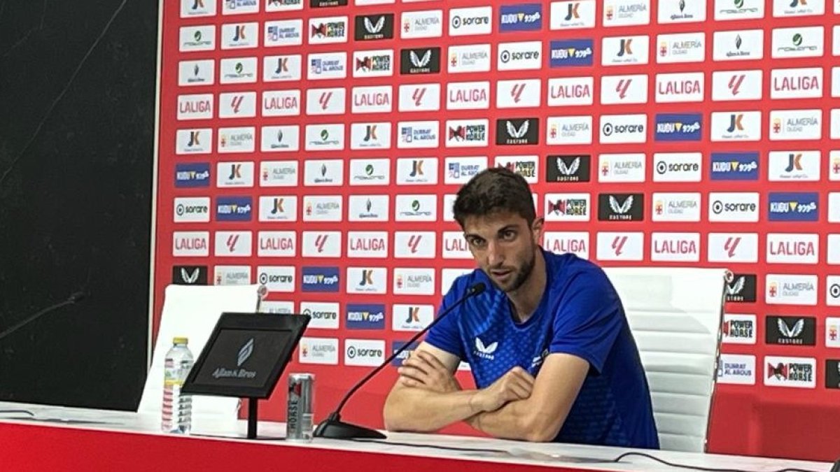 Édgar ha analizado la actualidad del Almería después del entrenamiento.