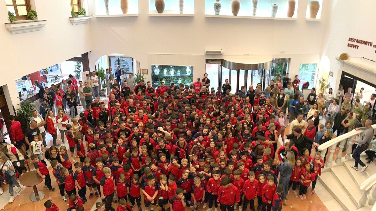 Más de 1.000 roqueteros participan en diferentes campeonatos de fútbol andaluces.