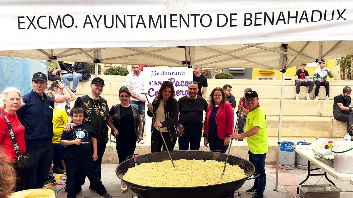 Ayuntamiento de Benahadux, Moto Club Bajo Andarax y Restaurante Casa Paco Colomera prepararon migas.