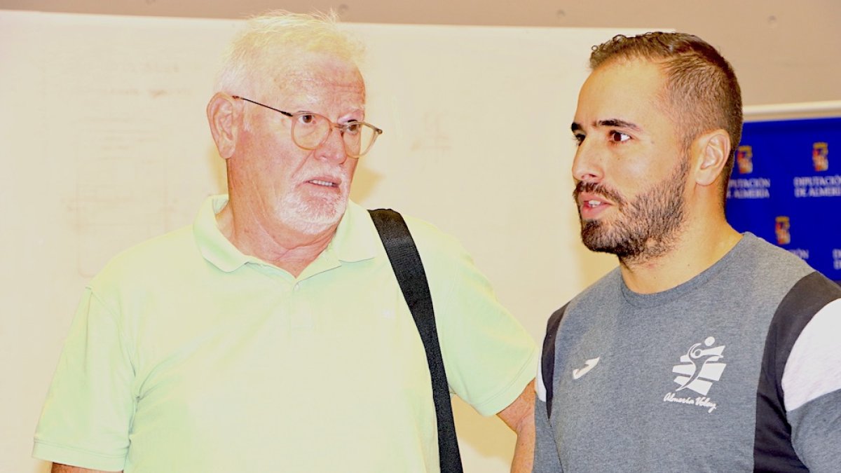 El doctor José García y del fisioterapeuta Jorge Soriano.