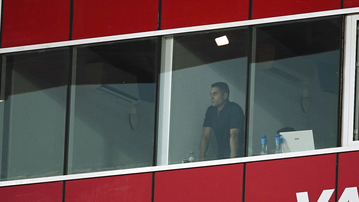 No tuvo que bajar al banquillo Francisco para ganarle al Almería.