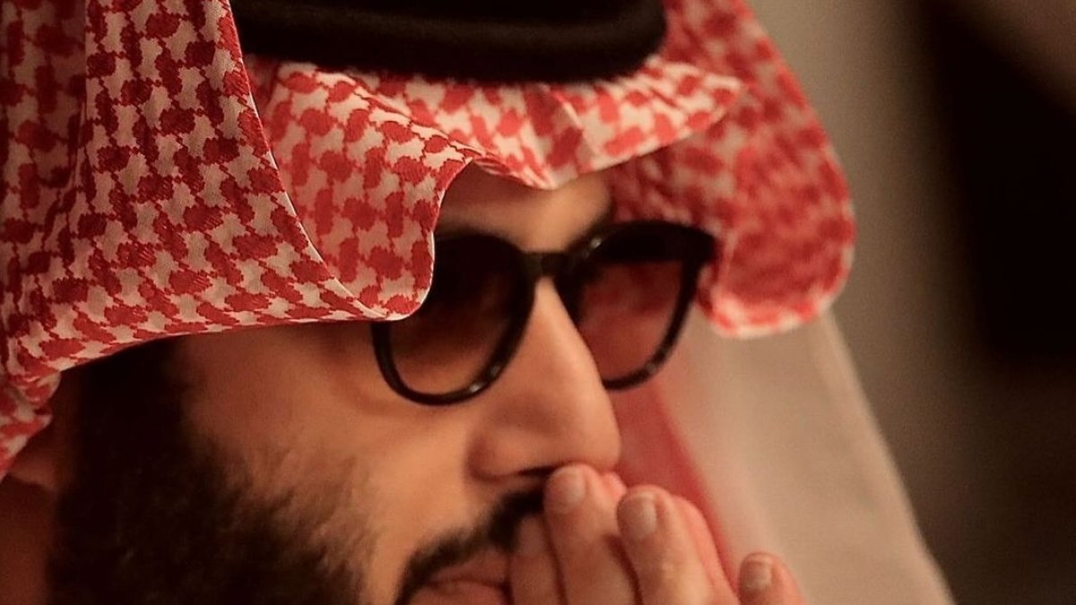 Imagen de Turki publicada en su perfil de Instagram donde se le ve pensativo, pensado tal vez en devolver al Almería a Primera División.