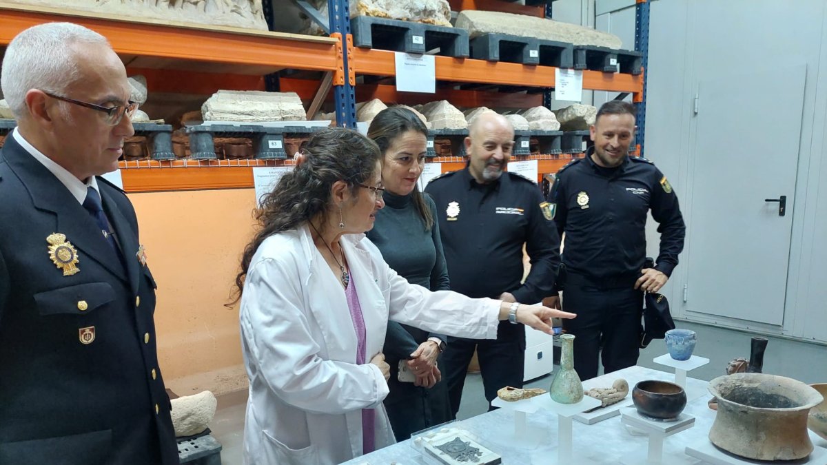 La Policía Nacional adscrita a la Comunidad Autónoma de Andalucía recuperó más de 250 piezas históricas en 2023.