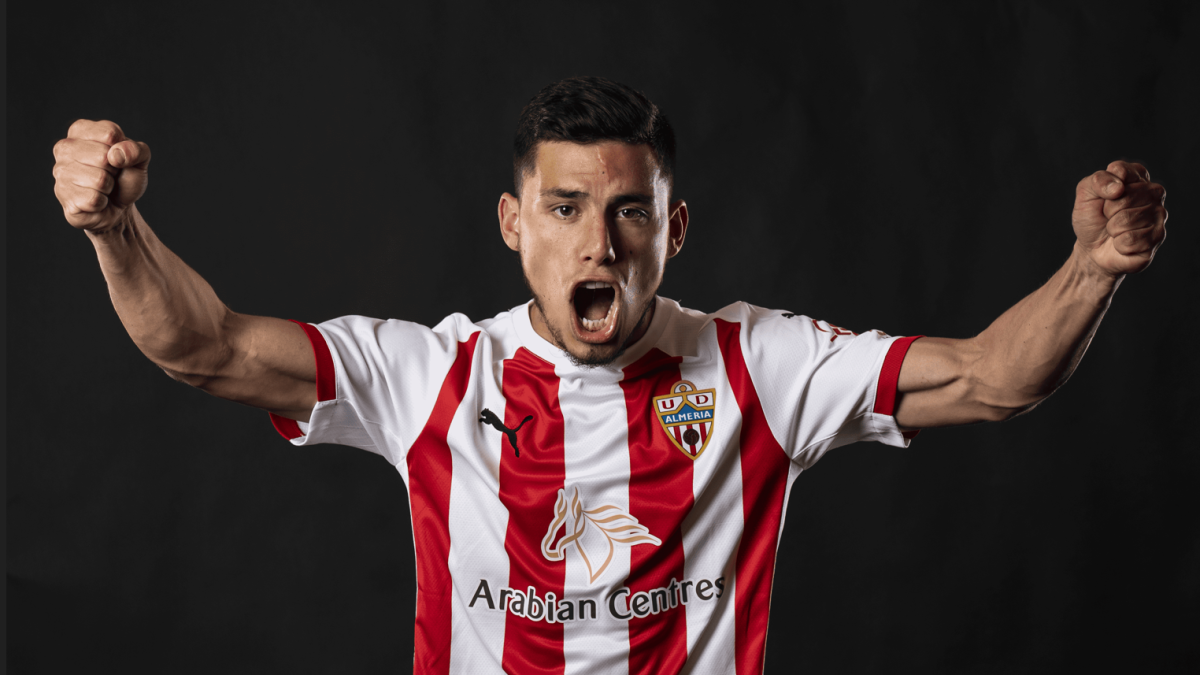 La primera imagen de Robertone cuando llegó al Almería.