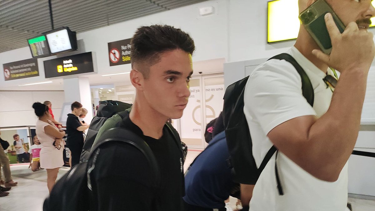 Arribas llegó al Almería cargado de ilusión y solo va a cumplir una temporada.
