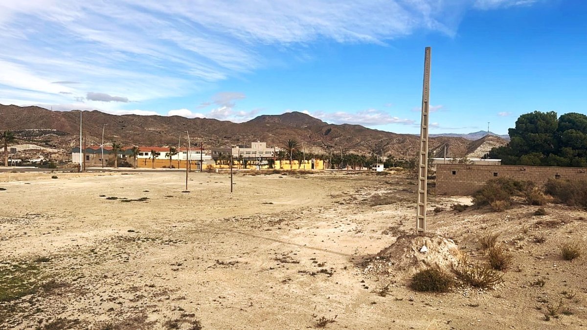 Terreno donde se ubicará el nuevo Pabellón Polideportivo de Arboleas.
