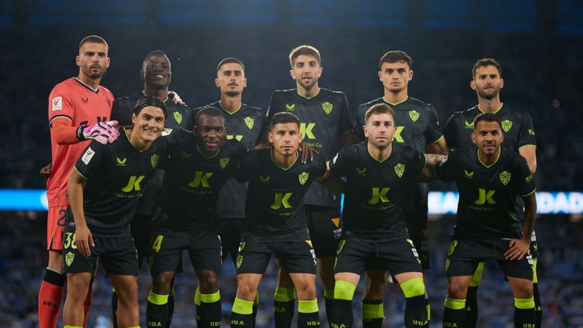 El once del Almería en San Sebastián.