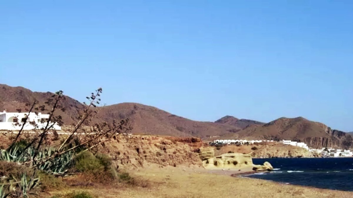 Playa de Los Escullos.