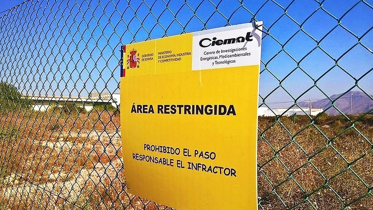 Una de las parcelas valladas.