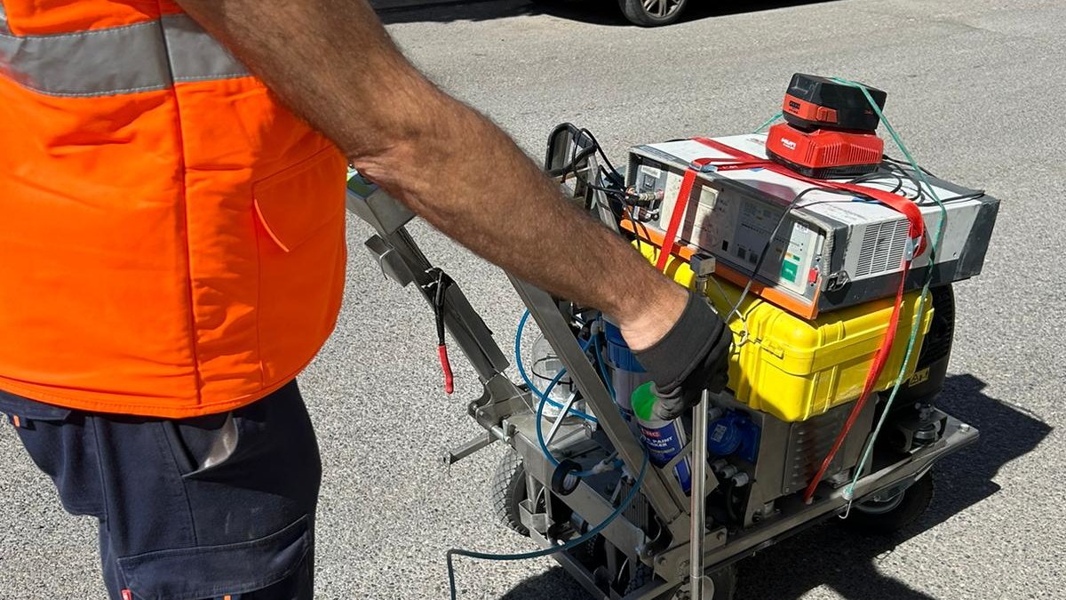 Máquina utilizada para intentar detectar posibles fugas.