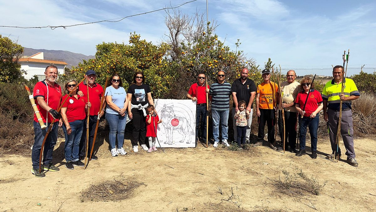 Entrenando para el Campeonato de Europa de Tiro prehistórico que se celebrará en Benahadux