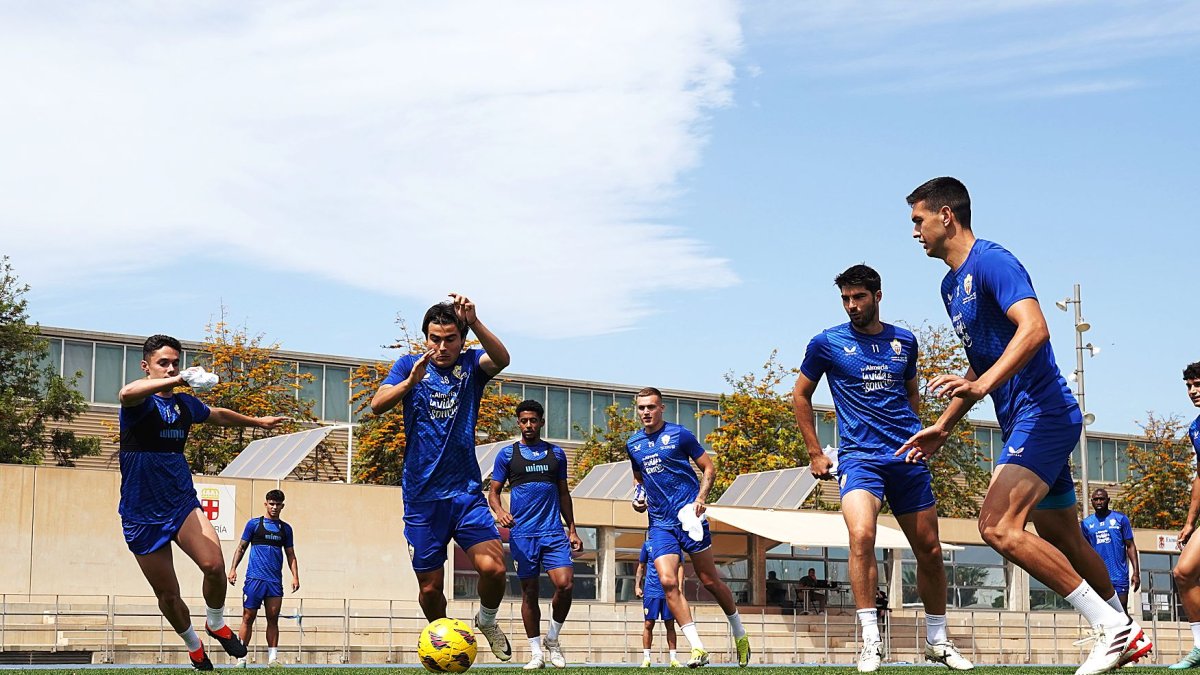 Édgar se cae de una convocatoria en la que sí entra Milovanovic, que fue baja la pasada semana en San Sebastián.