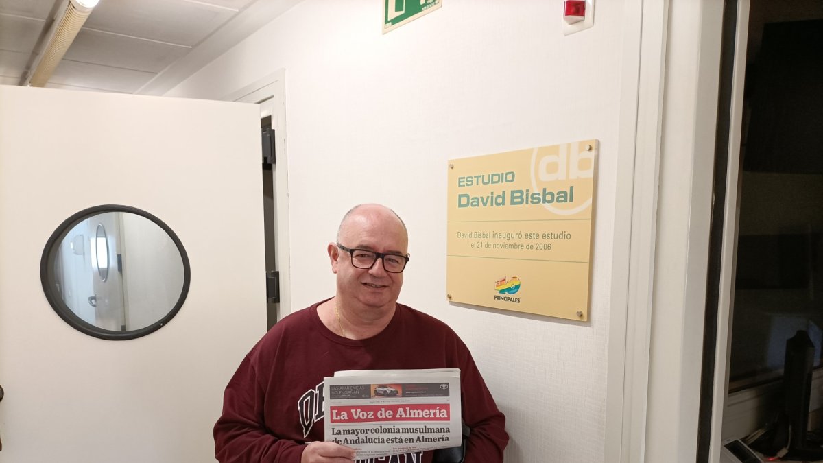 José Manuel Gallardo en los estudios de la Cadena SER.