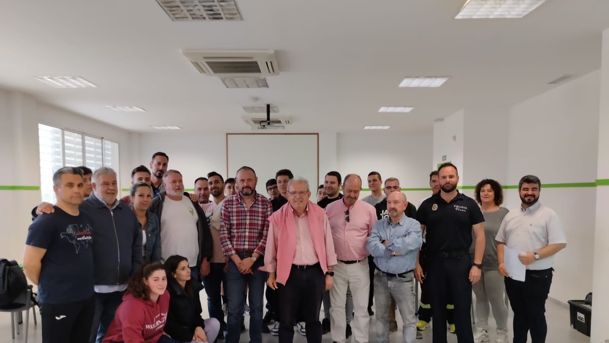 Foto de grupo de los asistentes a la experiencia.