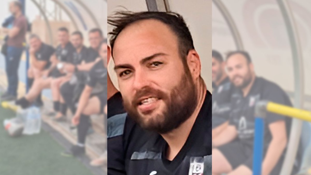 Antonio Jesús en una de sus últimas imágenes con el Muebles Ventaja.