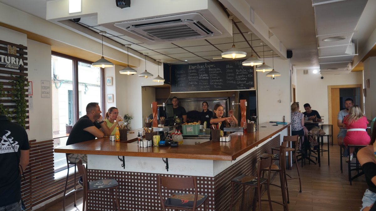 Un bar en el centro de Almería.