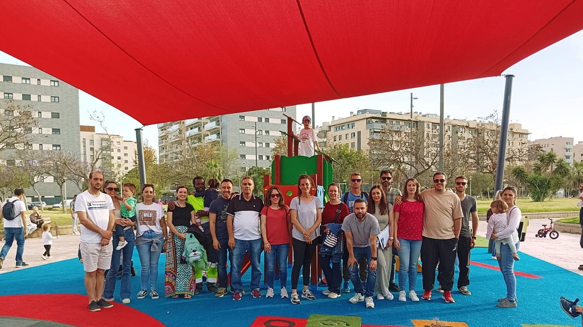 Familias de la Vega de Acá que se han quedado sin plaza en sus colegios prioritarios.