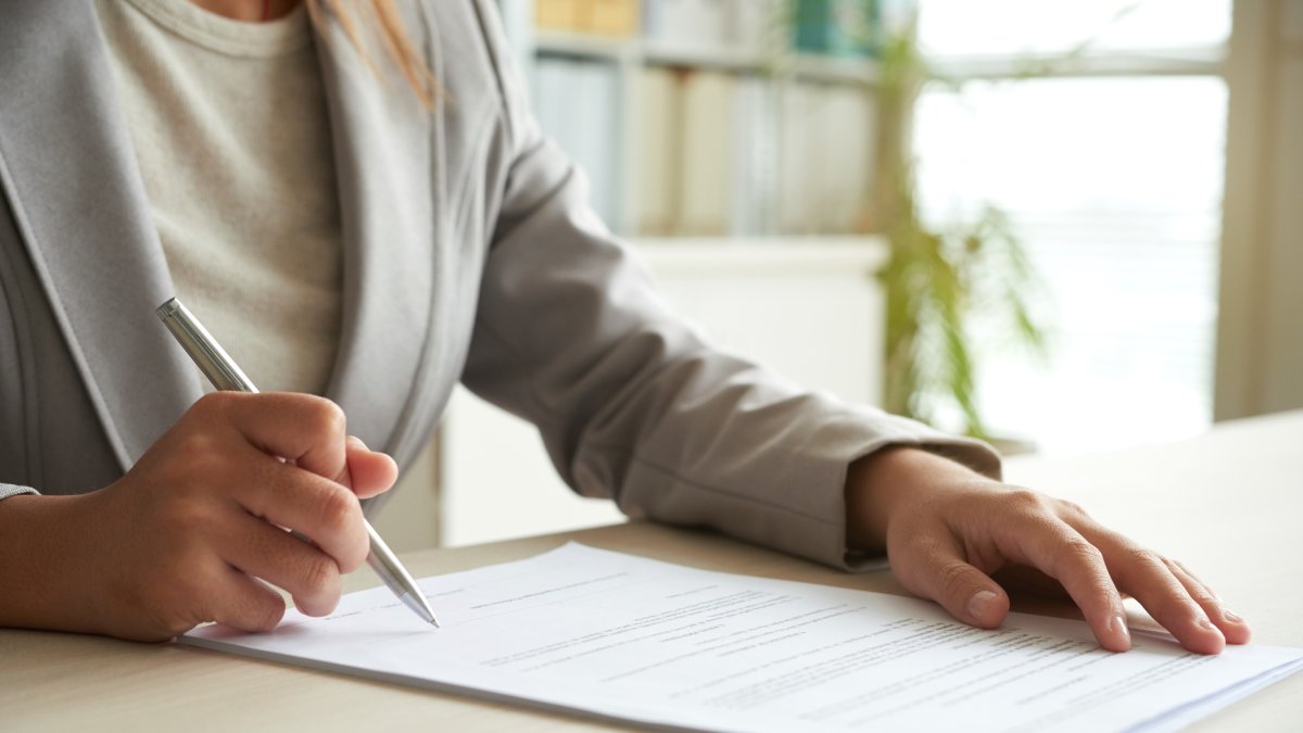 Es importante revisar al detalle el borrador antes de finalizar el proceso. /ENVATO