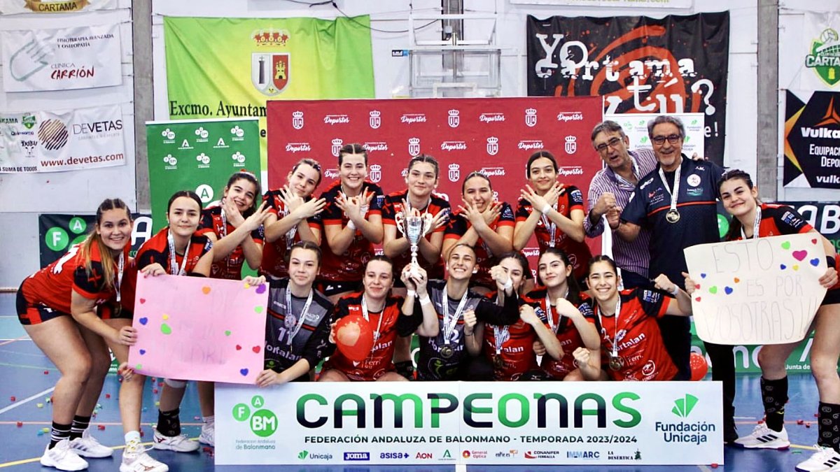 Las cadetes del BM Roquetas campeonas del CADEBA