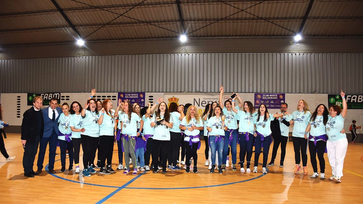 Las towandas en la celebración del título