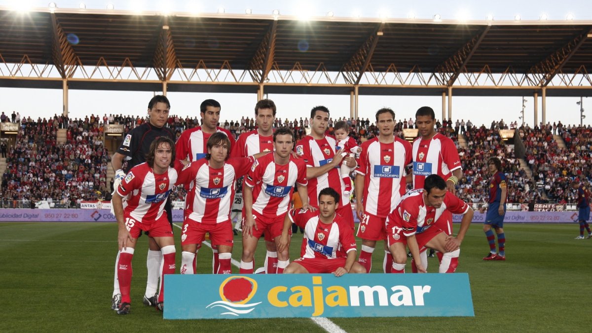 El once del Almería del curso 07-08 ante un Barcelona incapaz de ganar a los de Emery.