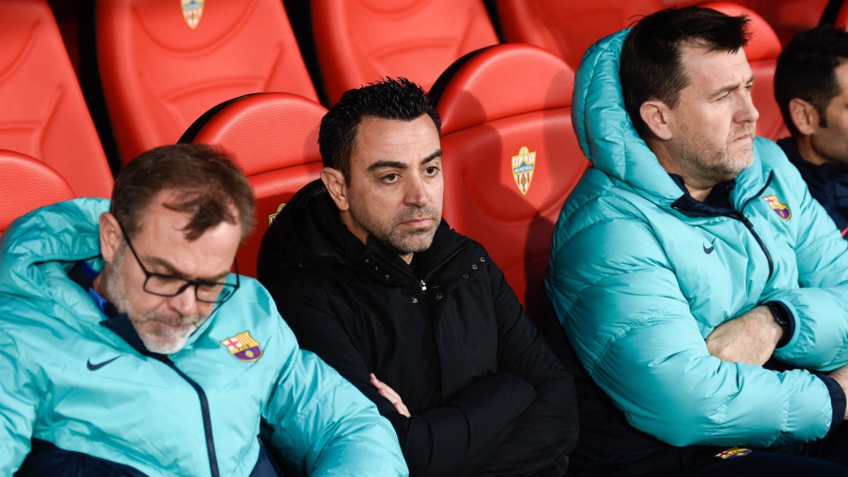 Xavi Hernández en el Almería-Barcelona de la pasada temporada.