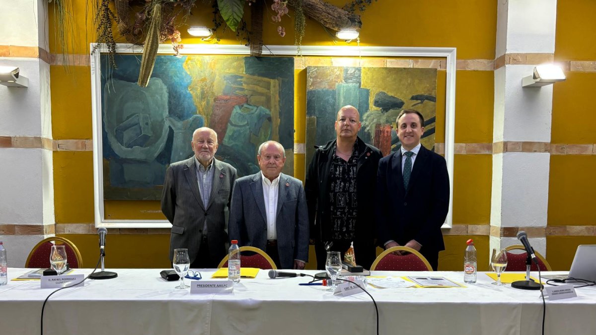 Conferencia sobre Geología en Vera.