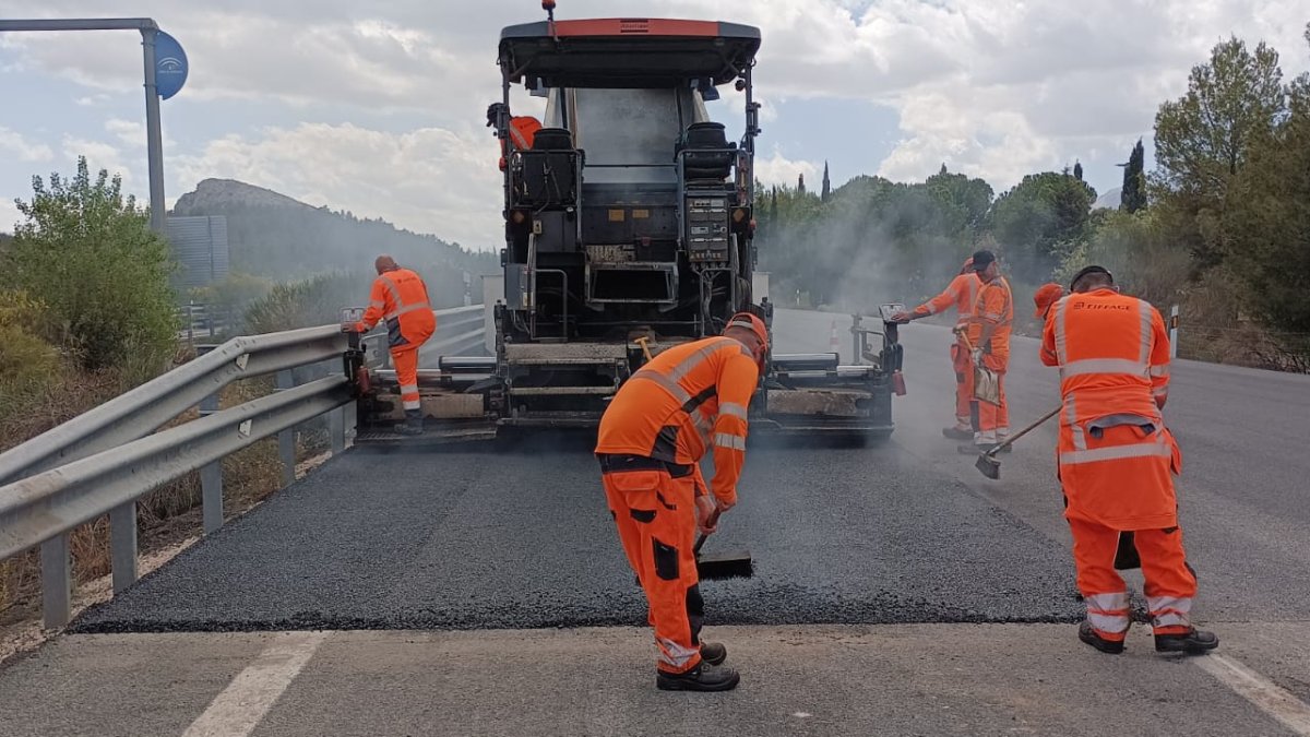 Obras de mejora del firme de la A-92.