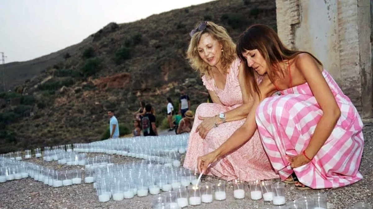 Imagen de \'Paseando entre velas\' en la pasada edición.