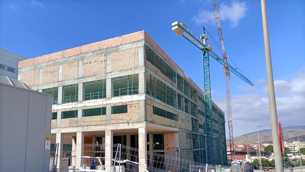 Nuevo edificio de consultas externas en Torrecárdenas.