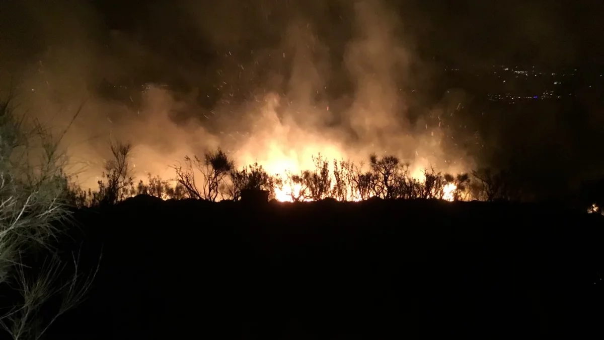 Imagen de archivo de un incendio en Sierra Cabrera ocurrido meses atrás.