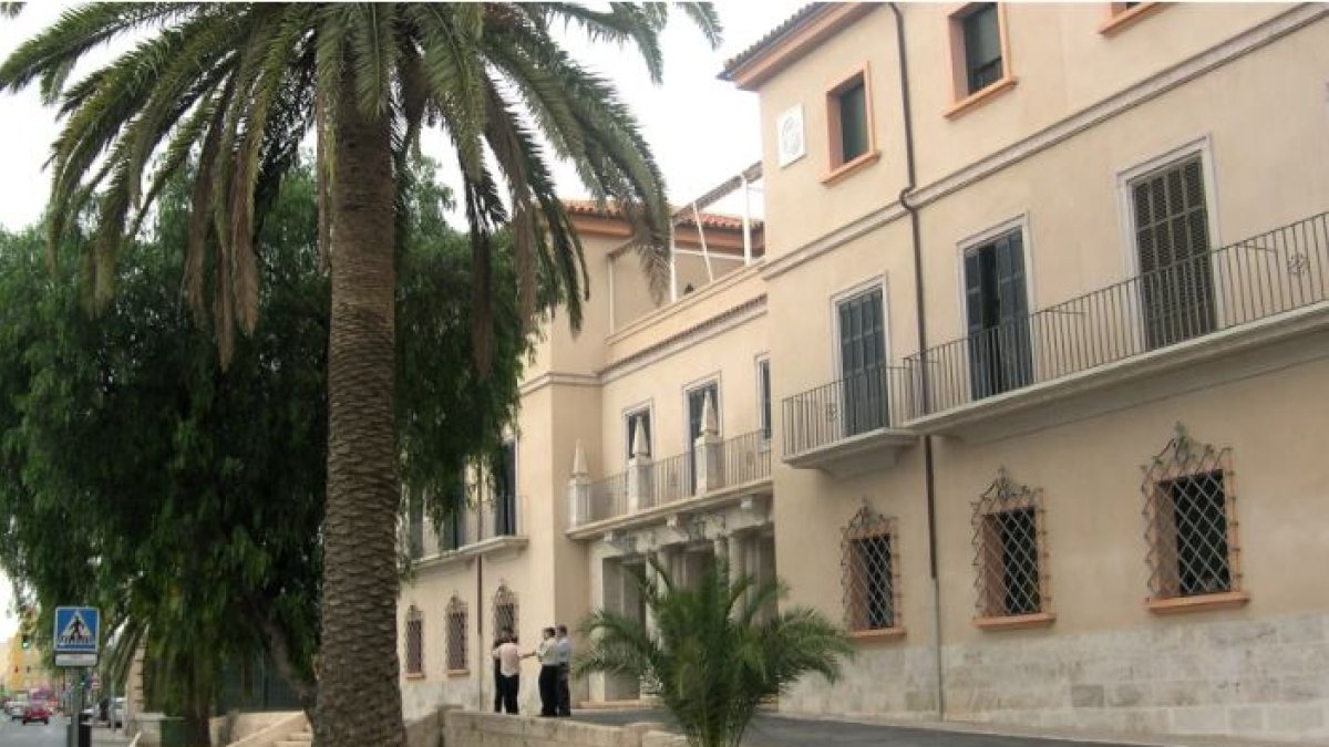 El Seminario de Almería podría ser vendido.