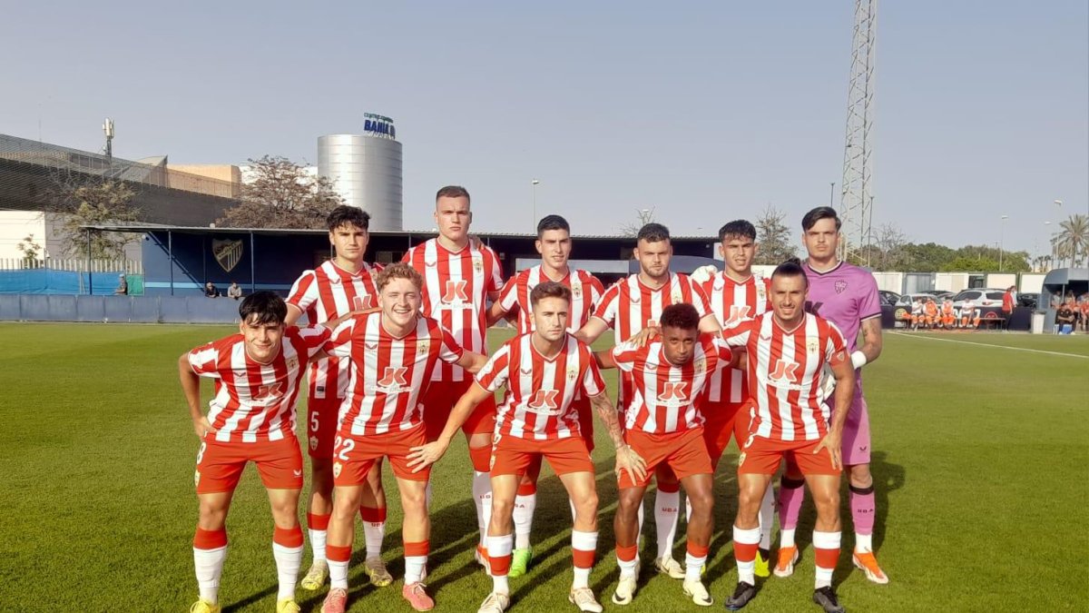 El once del Almería B ante el Malagueño.
