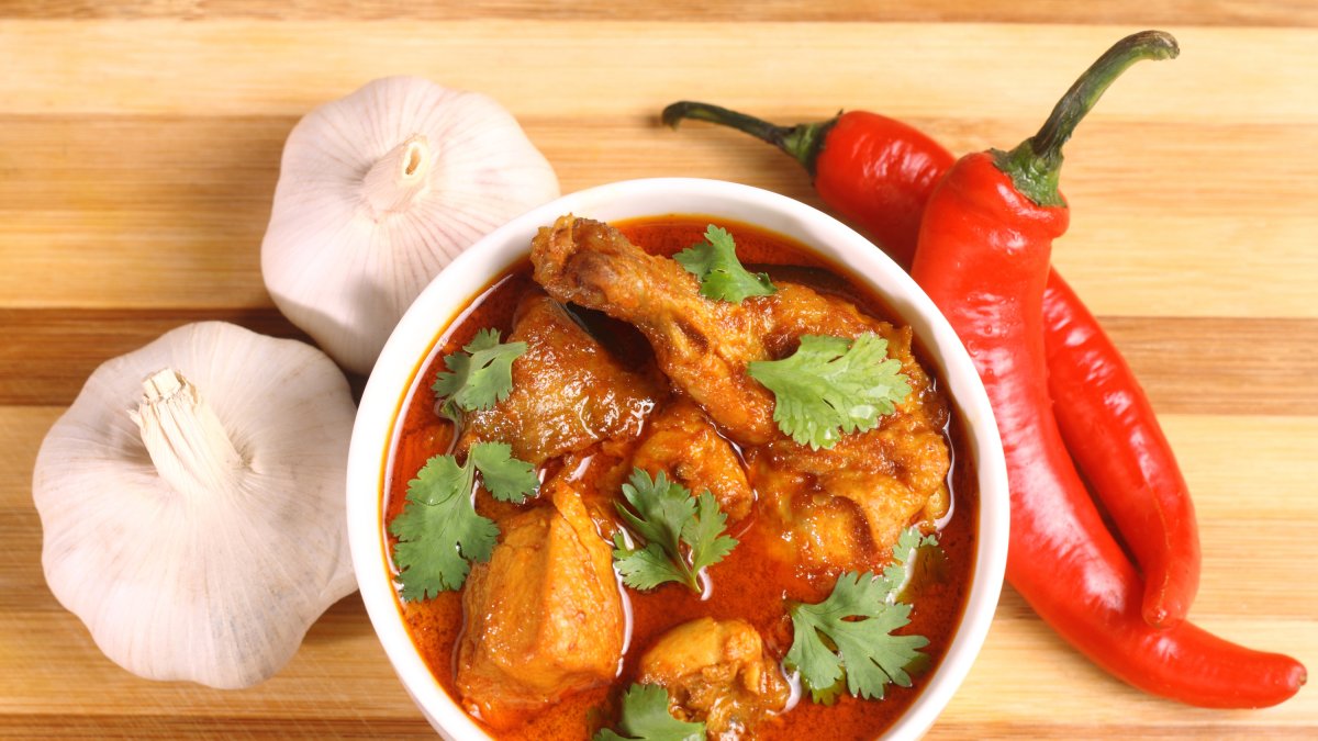 Pollo al curry. Foto de Dolphfynlow descargado en deposiphotos.com