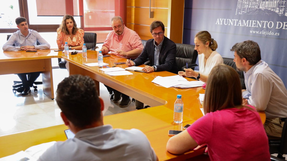 Celebración de la junta de gobierno local en El Ejido.