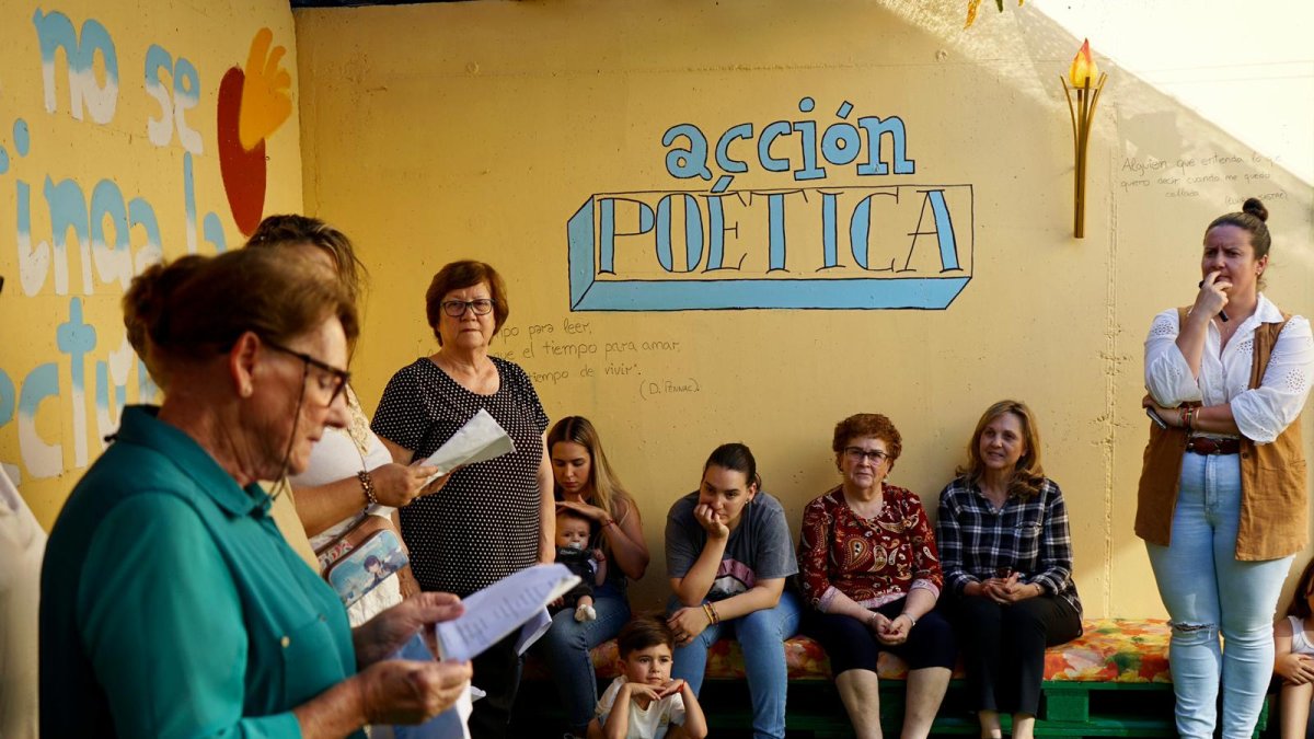 El acto de inauguración de la sala de lectura.
