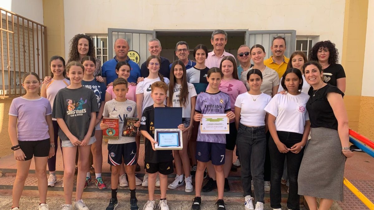 Entrega de premios y reconocimientos a los centros educativos de Adra.