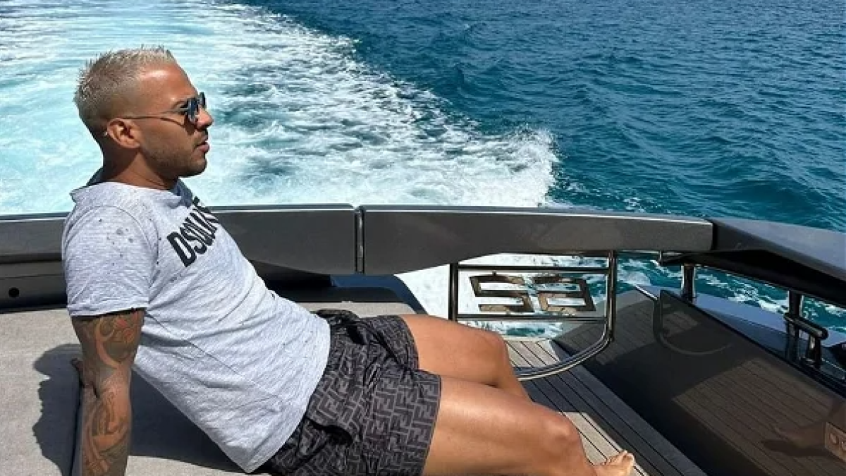 Jonathan Viera disfrutando del Sol en Ibiza.
