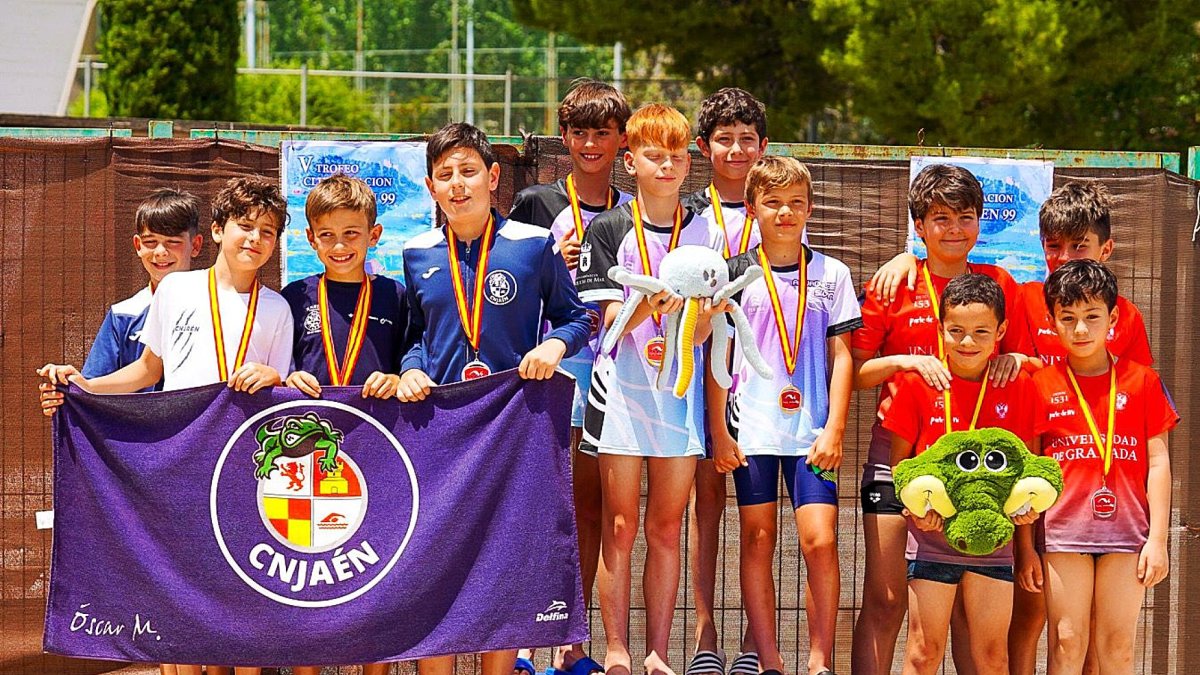 Aguadulce Swim, primer clasificado en el Torneo Jaén 99.