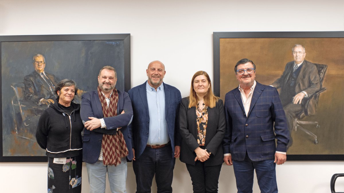 Convenio solidario firmado en la sede de Primaflor en Pulpí