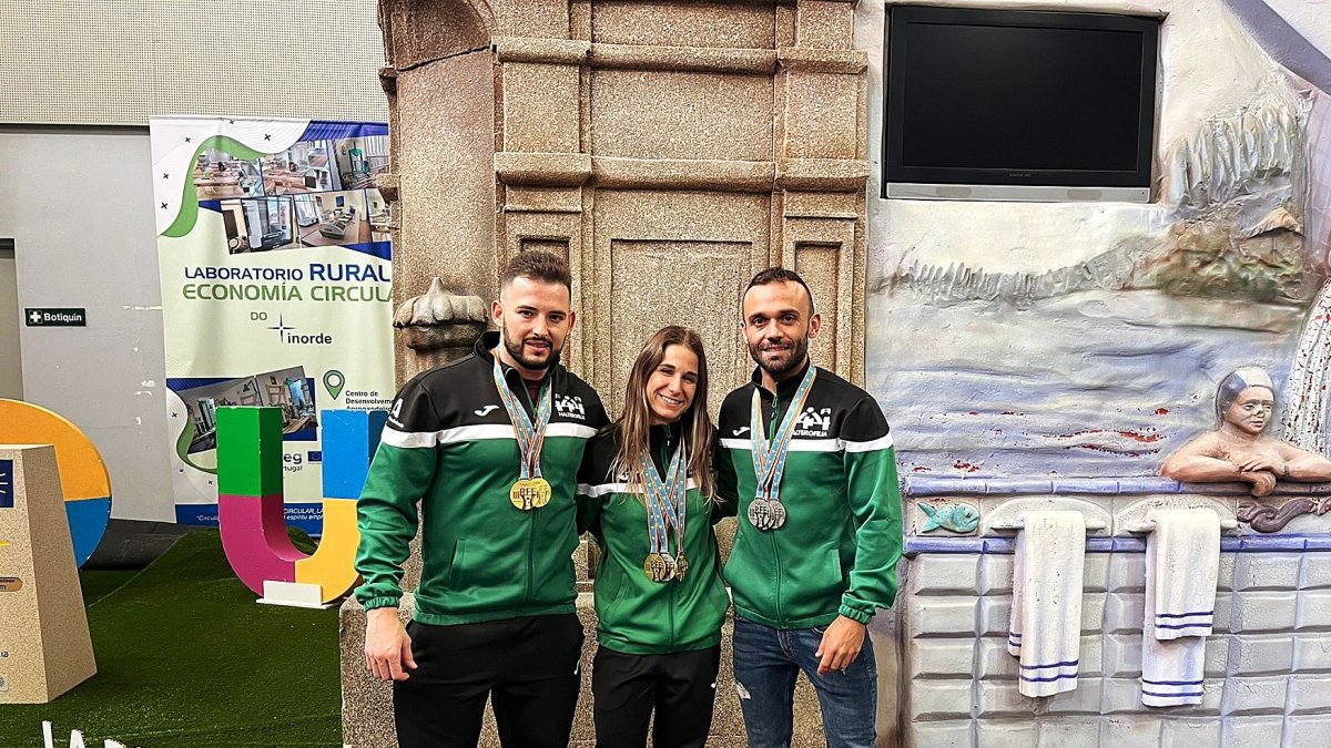 Antonio Tarifa, Cristina Almendros y Manuel Sánchez.