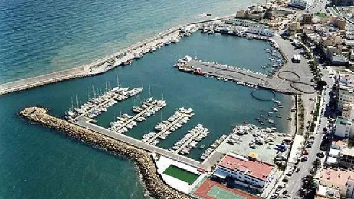 Vista aérea el puerto en una imagen de archivo.