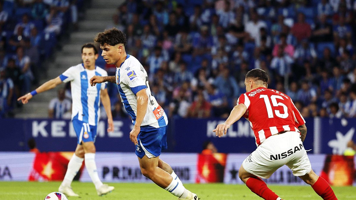 Nico Melamed vuelve a firmar un gran partido con el Espanyol.