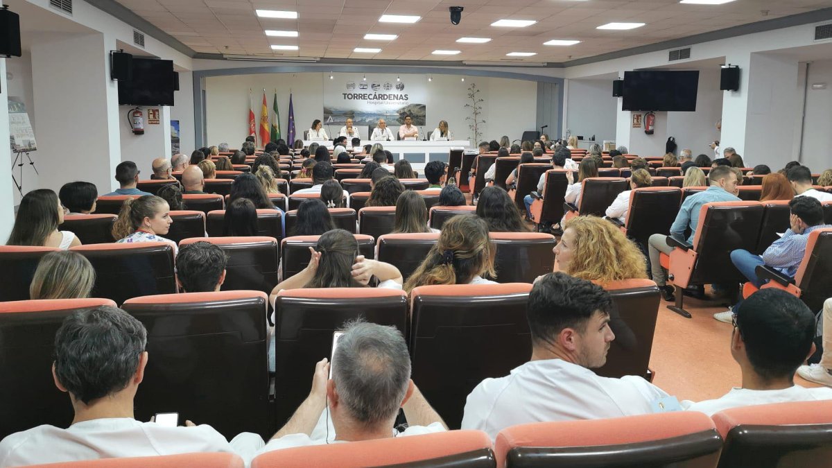 Reciente acto de despedida de 65 Especialistas Internos Residentes en Torrecárdenas.