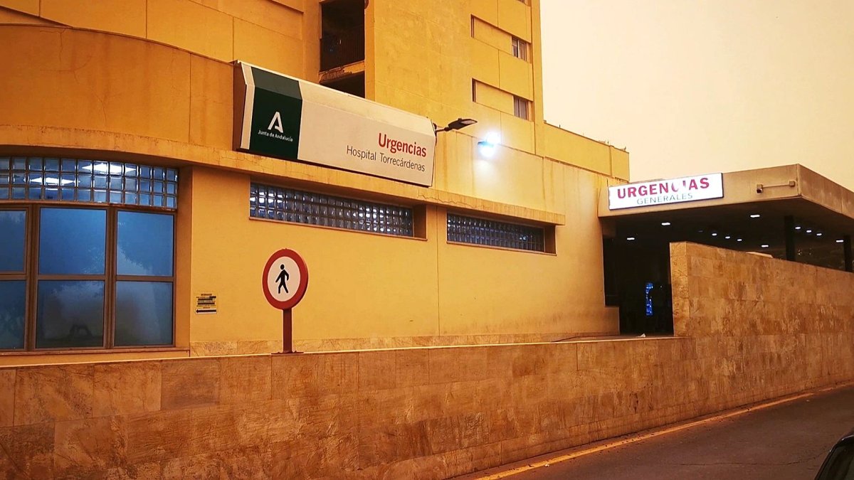 El joven acudió a urgencias varias veces antes de ser diagnosticado.