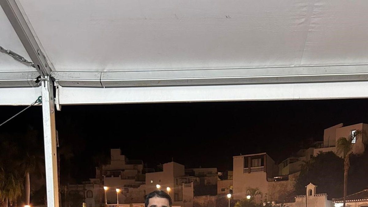 El almeriense Antonio Ortuño, cortador profesional de jamón.